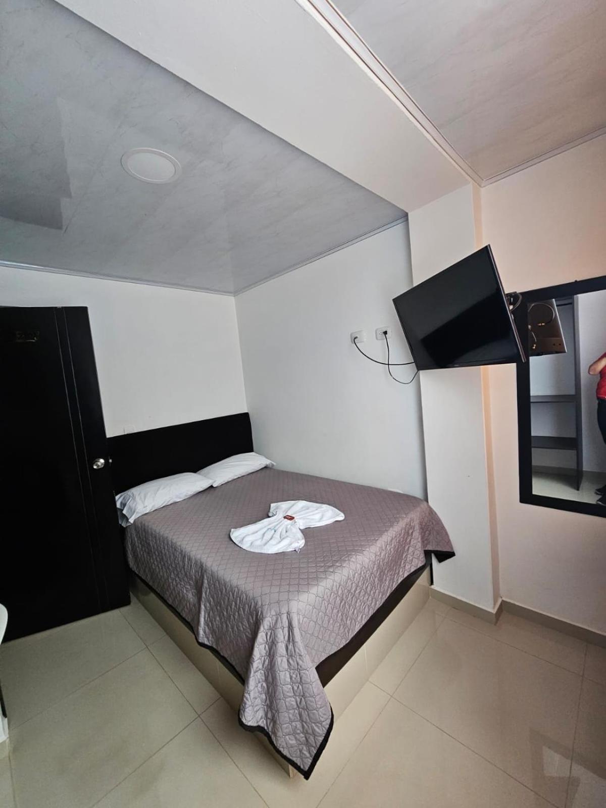 Hotel Big Ben Malaga Santander Esterno foto