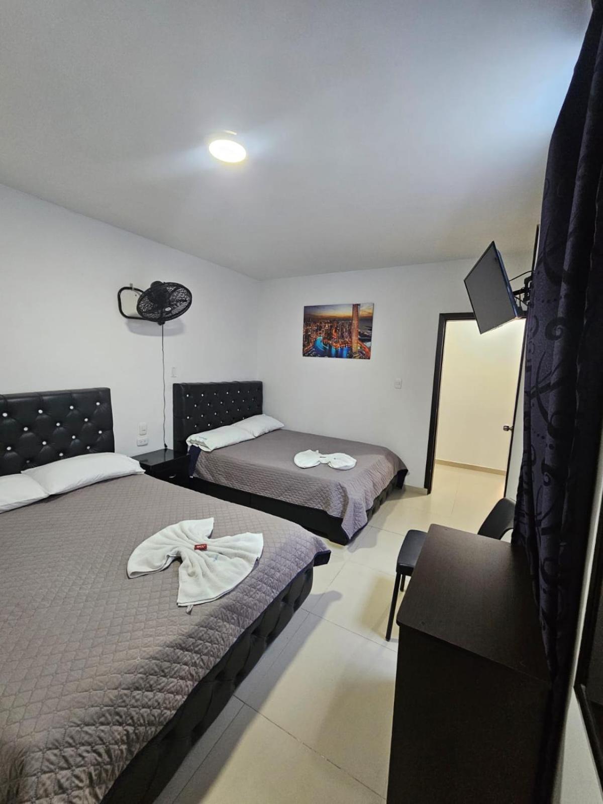 Hotel Big Ben Malaga Santander Esterno foto